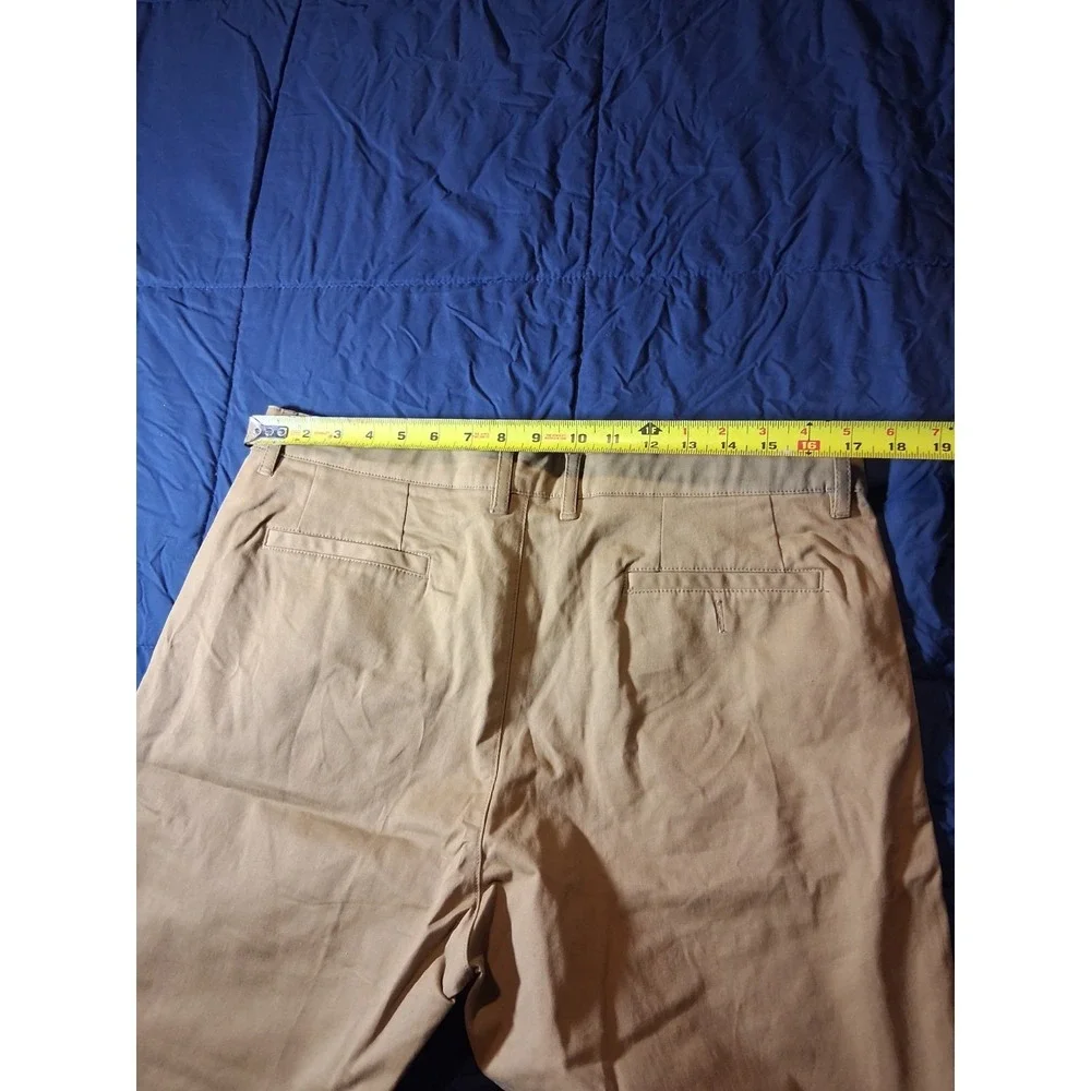 Bottoms Up Men's Sz Large Shorts Khaki Stretch Waist‎ 9